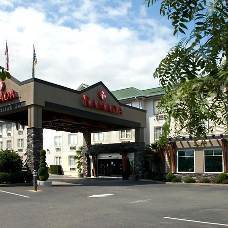 Ramada By Wyndham Surrey/Langley Hotel Buitenkant foto