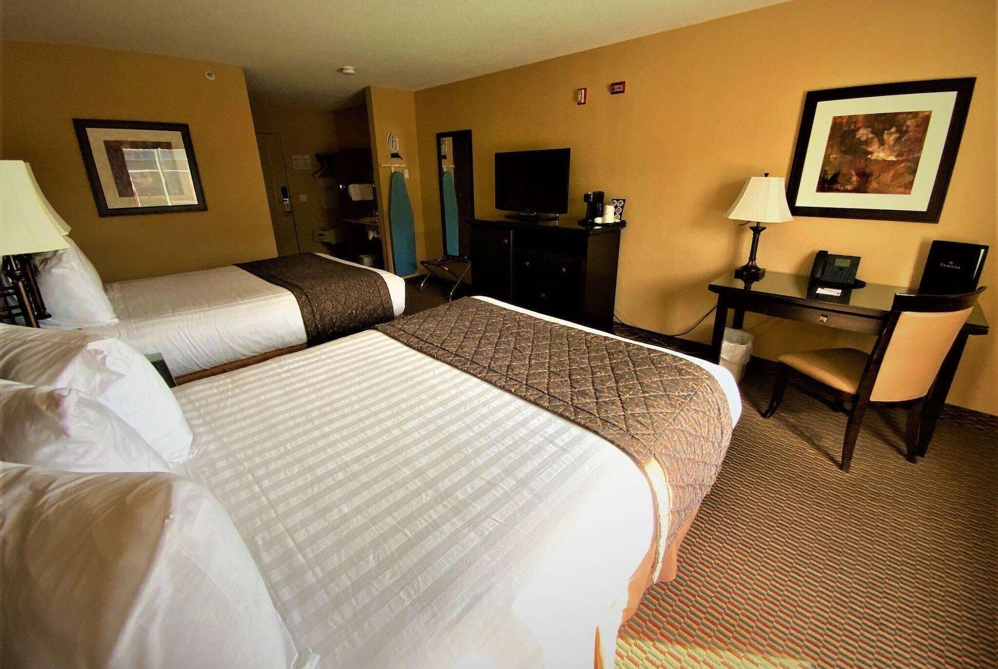 Ramada By Wyndham Surrey/Langley Hotel Buitenkant foto